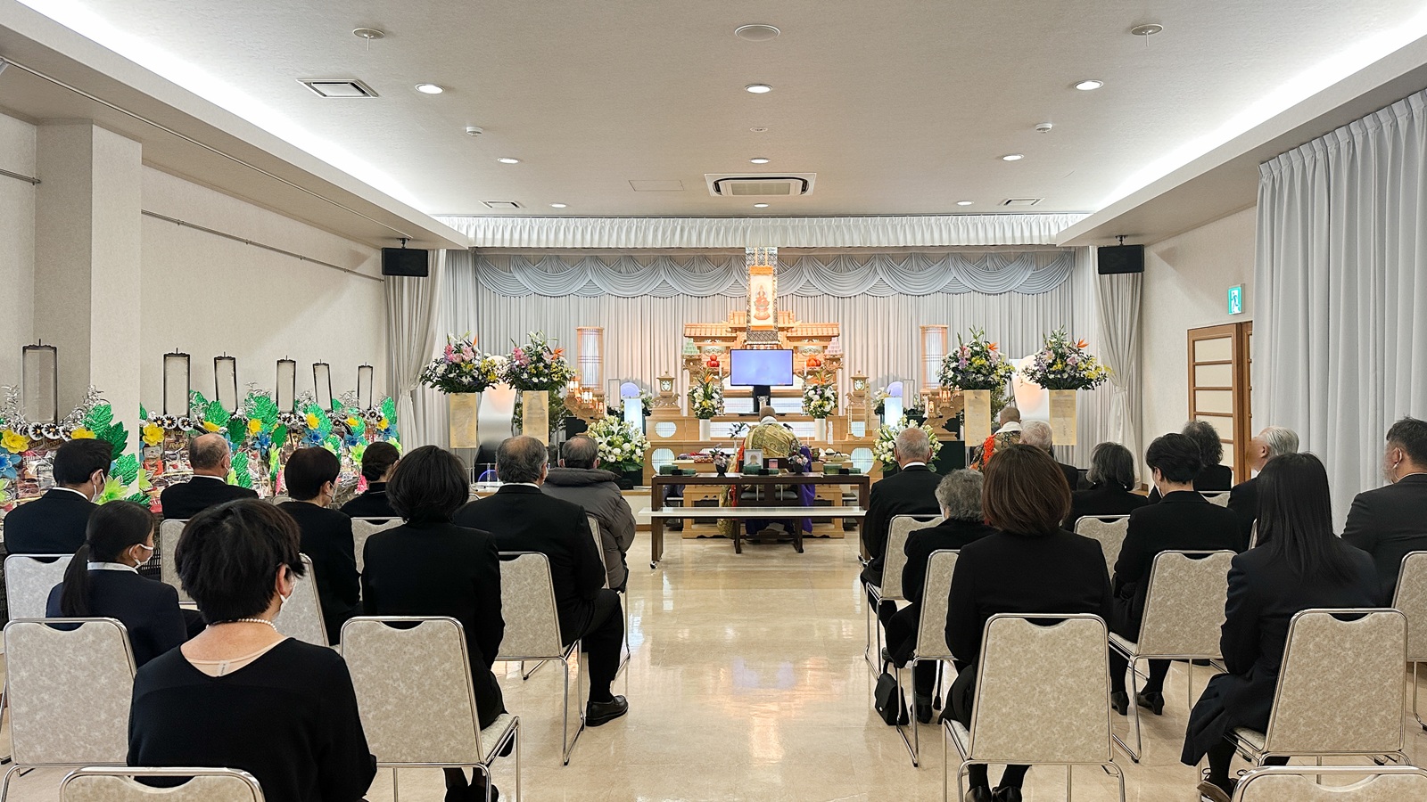 葬儀まで1週間かかるのはなぜ